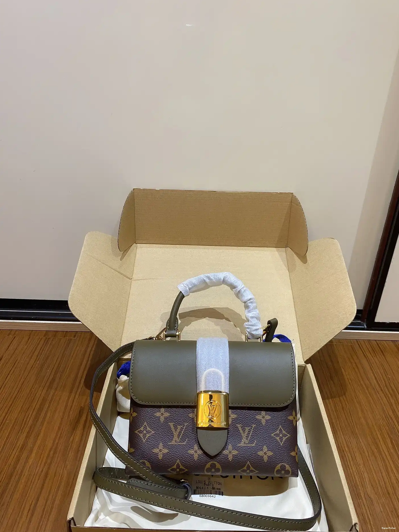 BB LOUIS VUITTON LOCKY 0518